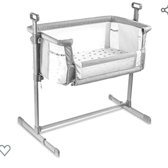 Bassinet - Picture 1 of 1